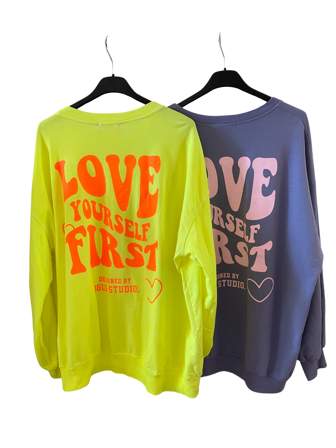 Sweater Love yourself in 2 Farben