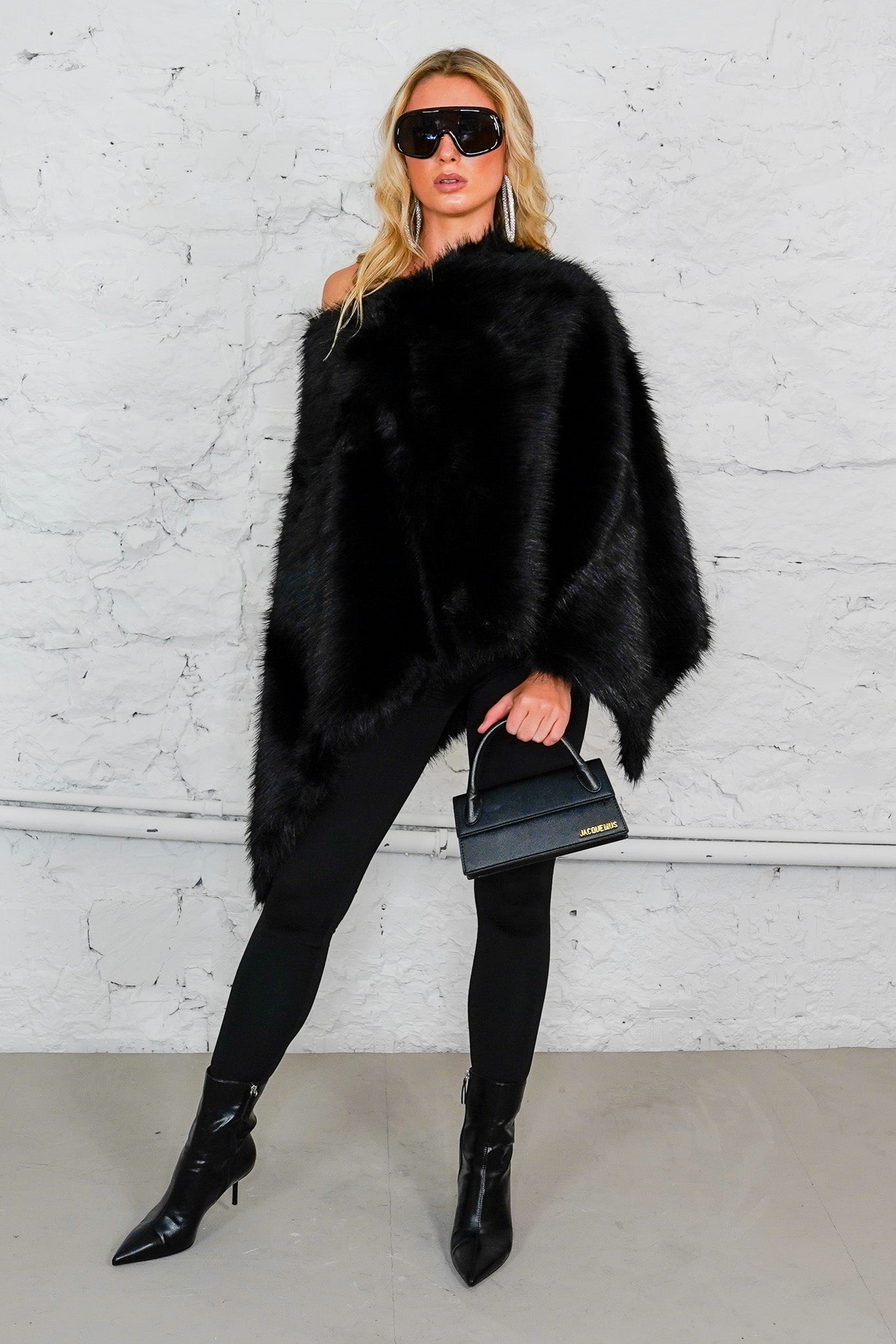 Faux Fur Poncho "OSLO"