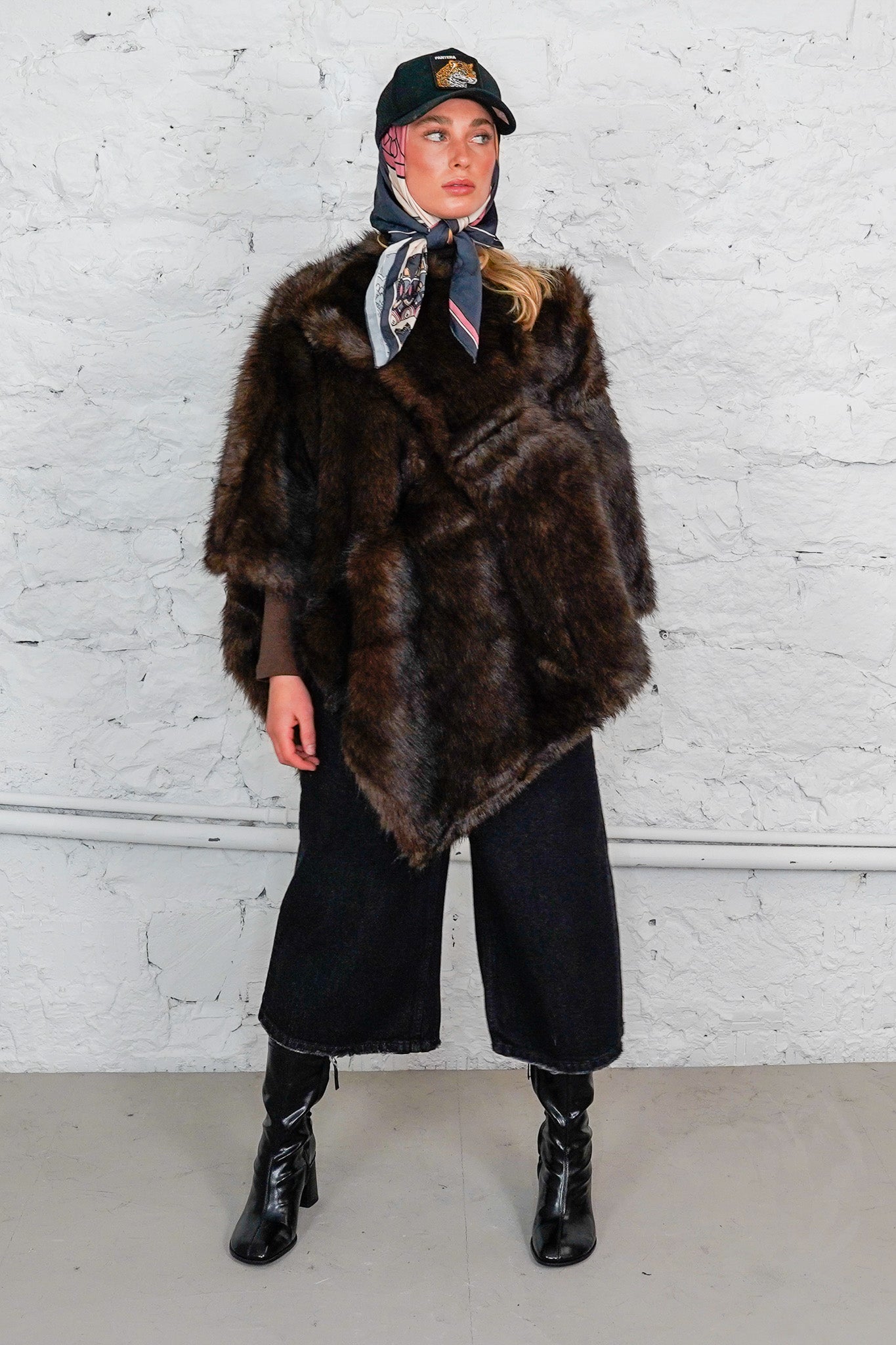 Faux Fur Poncho "OSLO"