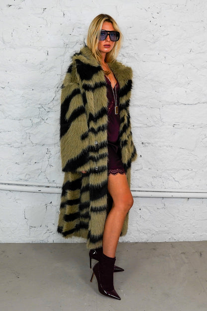 Faux Fur Mantel "HELSINKI" Lang