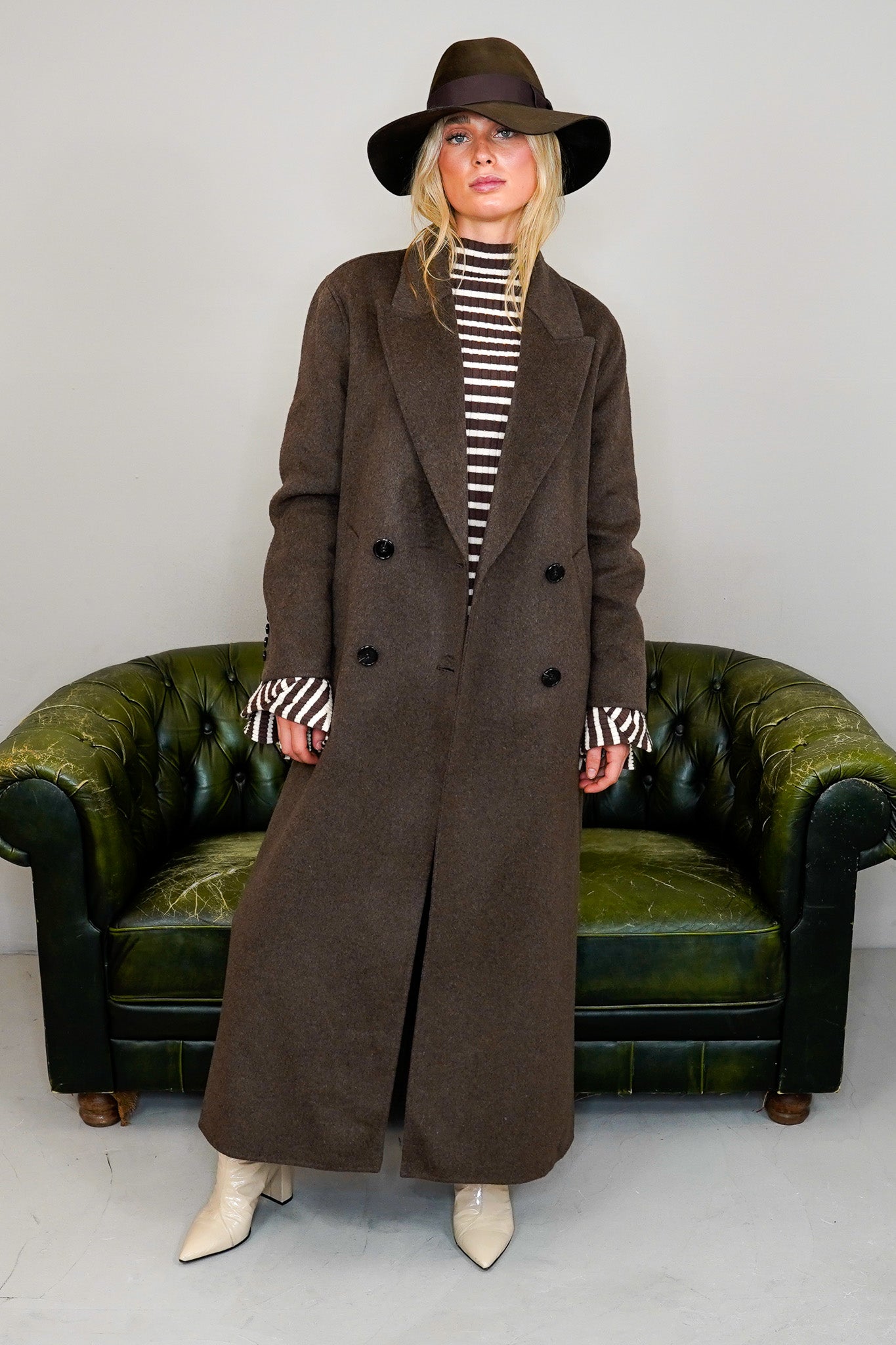 Wollmantel "EMBRACE"