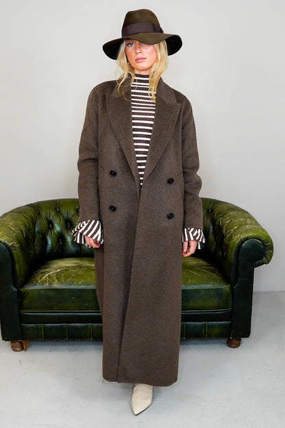 Wollmantel "EMBRACE"